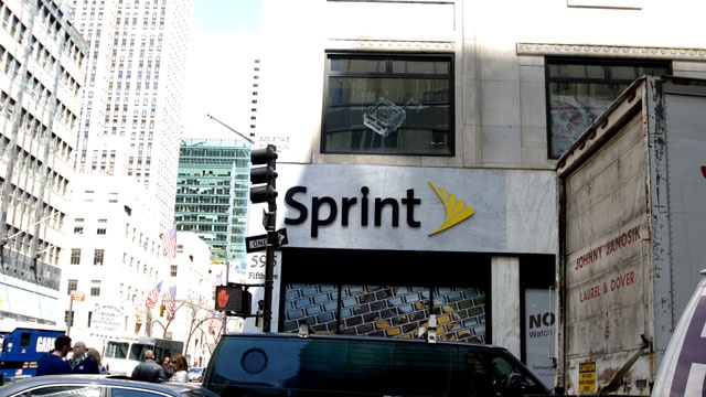 Verizon, Sprint users can claim cash in 'mobile cramming' settlement