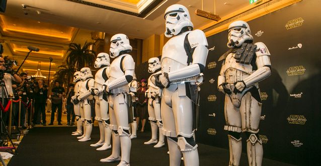 'Star Wars' headed for $215M+ Box Office record