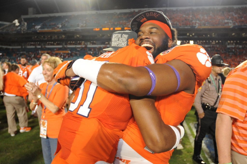 Deshaun Watson leads Clemson past Oklahoma, into CFP title game