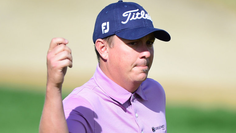 Dufner's strong finish moved him in to a share of the lead