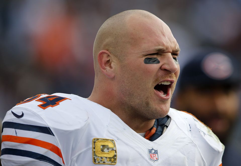 Ex Chicago Bears star Brian Urlacher no longer bald