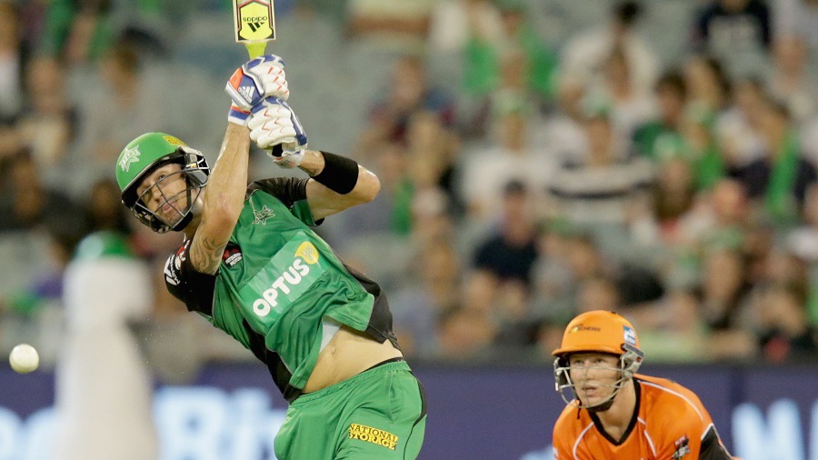 Kevin Pietersen hit five fours and two sixes during his 36-ball 62