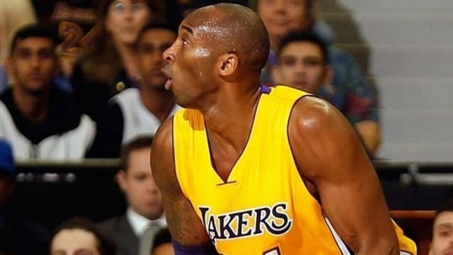 Kobe Bryant misses 3rd straight game with sore shoulder