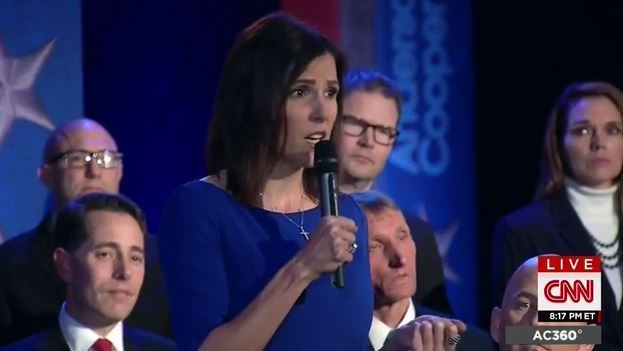 Taya Kyle, widow of 'American Sniper' Chris Kyle, takes on Obama at gun control town hall