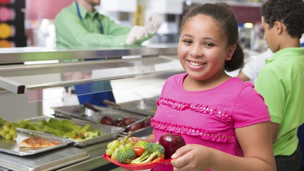 New School Lunch Program Lets Kids Select More Nutritious Meals