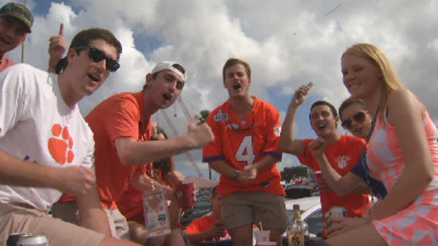 Tailgating With Football Fans at Orange Bowl