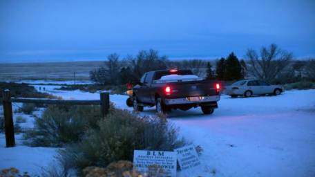 Armed occupation continues at Oregon federal wildlife refuge