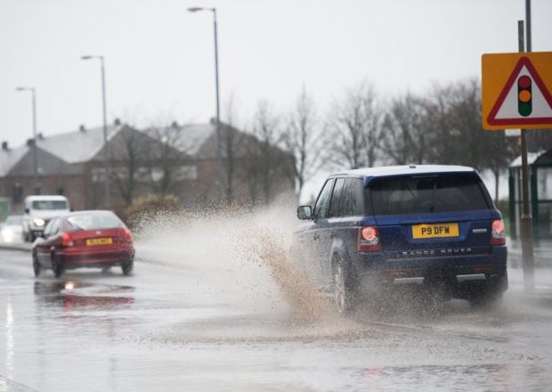 Weather warning as snow follows Storm Frank