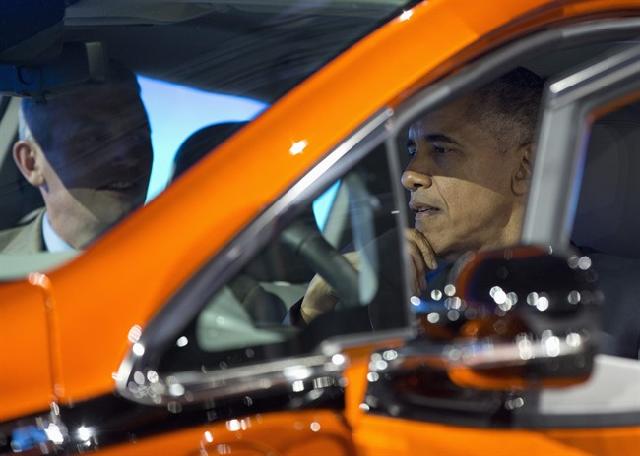 Obama tours auto show pledges help for Flint's water crisis