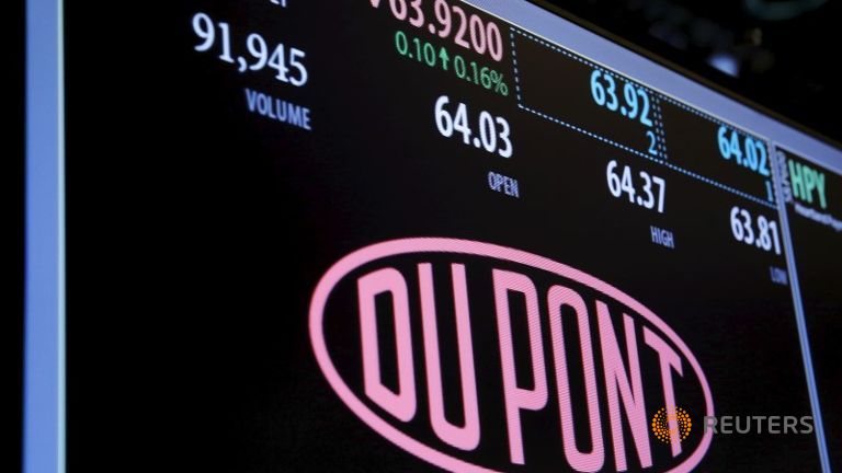 DuPont reports 4Q loss