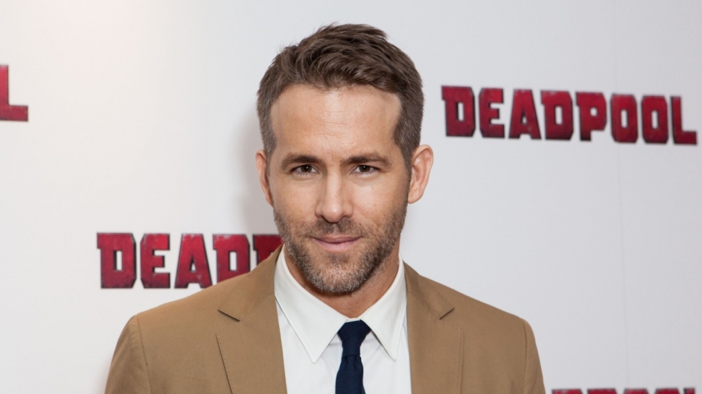 Here's what Ryan Reynolds would do if he was trapped in a lift with Zayn Malik- and other vital questions