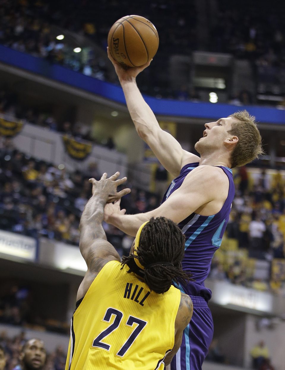 Hornets take advantage of Pacers&#39 poor defense in 117-95 win