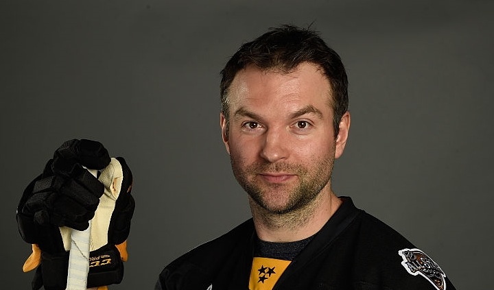 John Scott, voted to NHL All-Star Game as joke, wins MVP after Pacific defeats Atlantic, 1-0