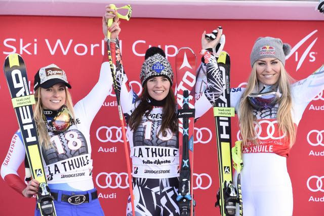 Lindsey Vonn stands with Lara Gut and Tina Weirather on the podium