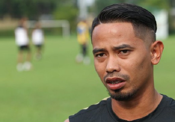 Outrageous free-kick scored in Malaysian Super League an immediate contender for 2016 Puskas Award