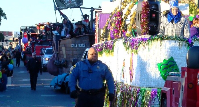 Students celebrate Mardi Gras in downtown Wilmington