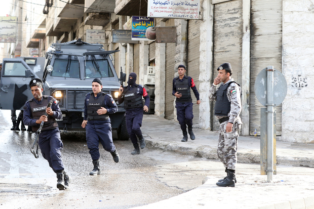 Jordanian security forces battle 'outlaws' in city of Irbid