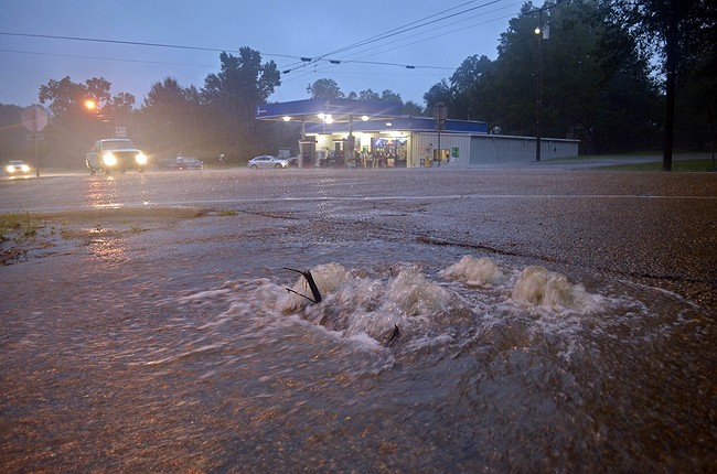 At least one dead, two injured as rains pound US Gulf Coast