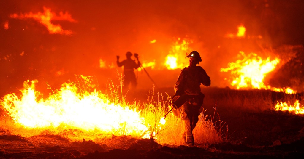 The Latest: Crews boost control over central California fire