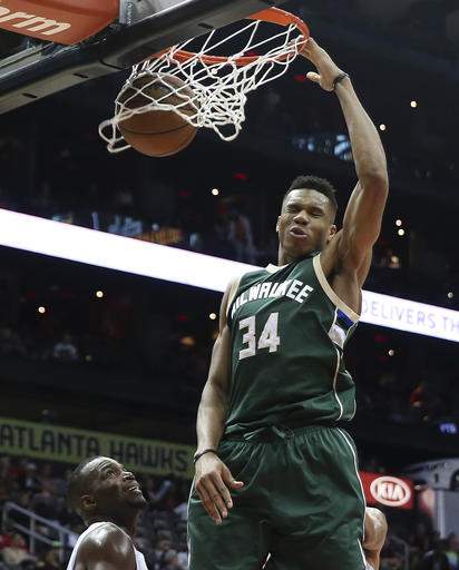 Giannis Antetokounmpo and Bucks agree to $100 million extension