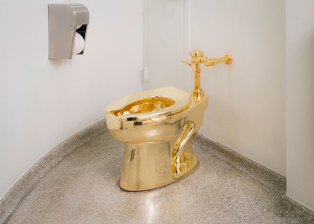 Cattelan-America gold toilet