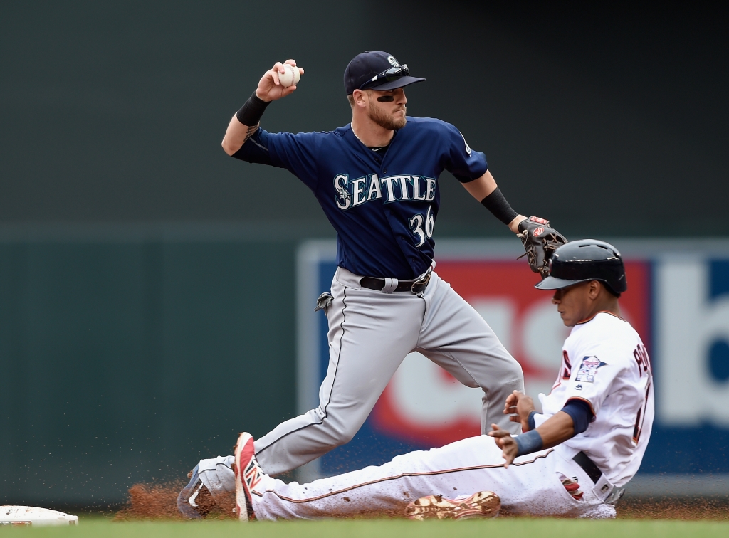 Cano's 4 hits, Cruz's homer lead Mariners over Twins 10-1