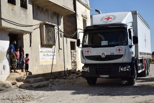 Forty trucks are sitting at the Turkish Syrian border the head of the UN humanitarian taskforce for Syria told reporters