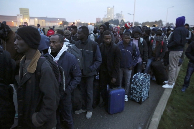 Calais migrants: France prepares to demolish 'Jungle' camp