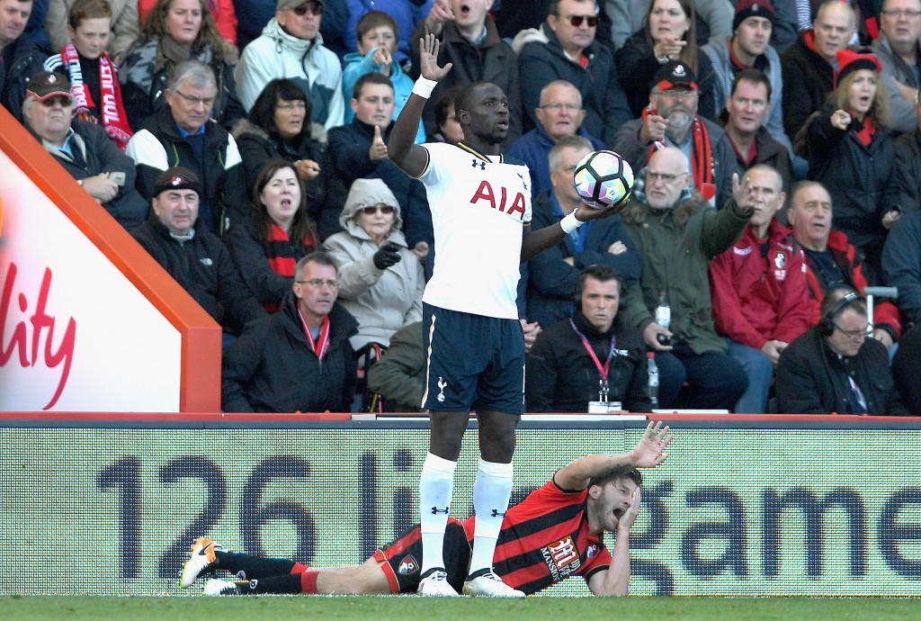 BOURNEMOUTH ENGLAND- OCTOBER 22 Harry Arter of AFC Bournemouth reacts to being elbowed by Moussa Sissoko of Tottenham Hotspur during the Premier League match between AFC Bournemouth and Tottenham Hotspur at Vitality Stadium