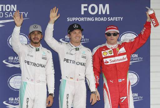 Rosberg wins in Japan, extends lead over Hamilton