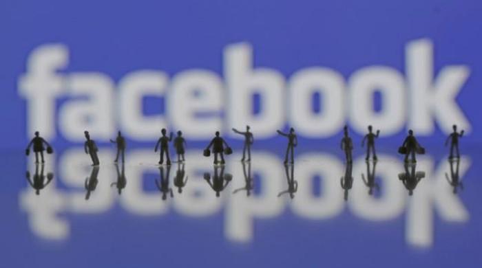 Facebook quarterly profit soars lifted by mobile ads
				0