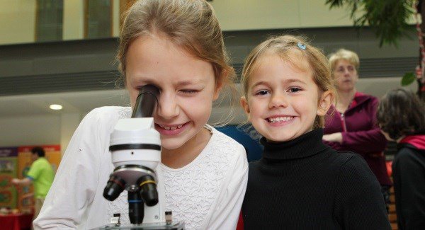 Caitlin and Caoimhe Egan 7 and 5 from Carrigtwohill at the recent Cork Science Festival in Western Gateway UCC