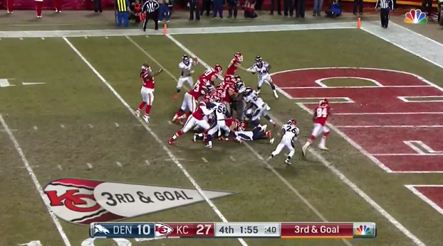 Chiefs nose tackle Dontari Poe makes the play of the century with a 346-POUND GUY JUMP PASS TD		Posted by	Ben Sieck