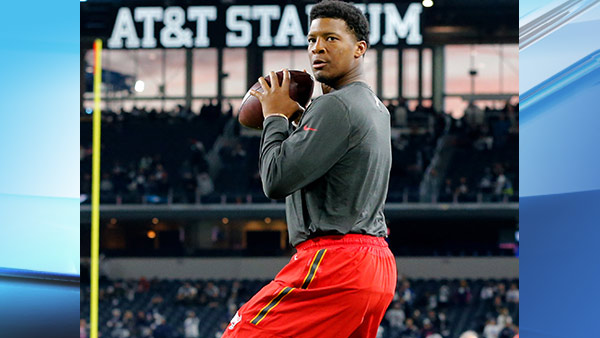 Jameis Winston warms up before Tampa Bay's Sunday night game against Dallas