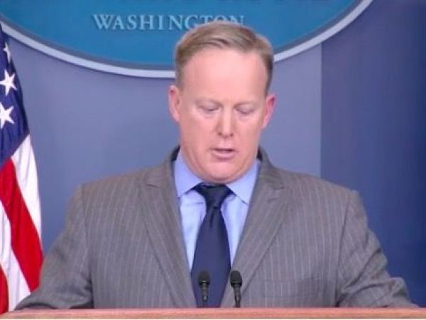 Sean Spicer Donald Trump's Press Secretary Yells at Media for Coverage of Inauguration Crowd Size