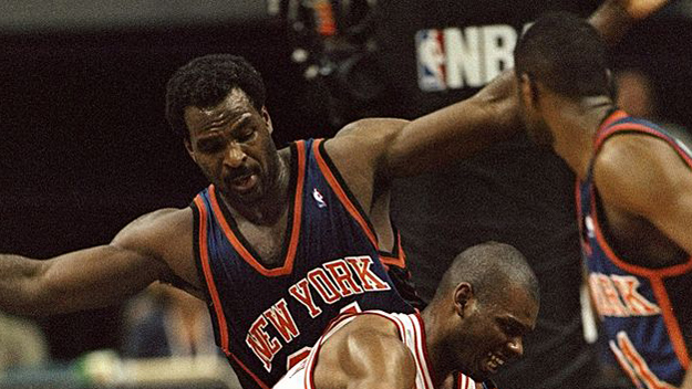 Charles Oakley as a member of the New York Knicks in 1998