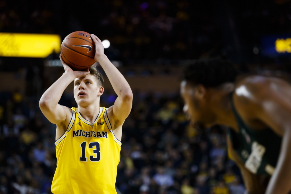 Michigan Basketball: Team Plane Involved In Accident During Takeoff