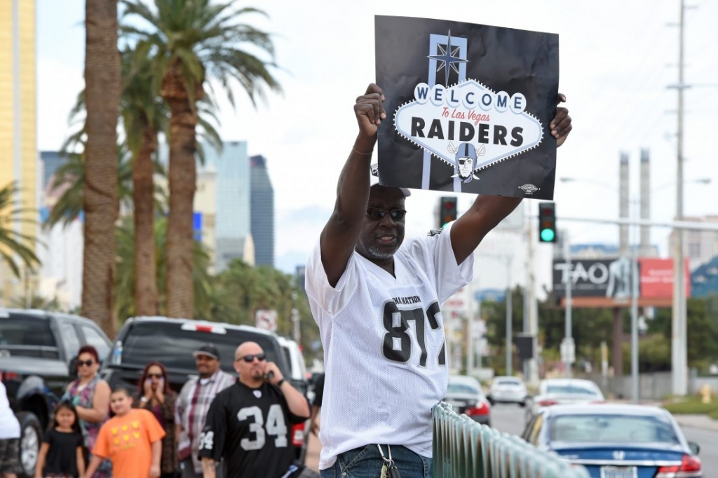 Cowboys' Jerry Jones comments on Raiders' Las Vegas vote