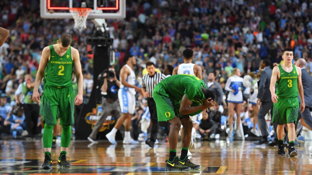 Oregon loses to North Carolina 77-76 in the Final Four