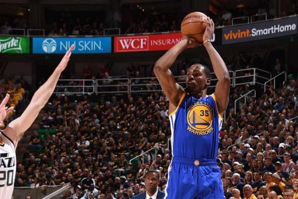 Draymond Green and a Mike Brown Twist Leads Warriors Past Jazz