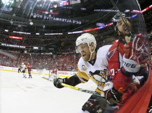 NHL: Former Badger Justin Schultz a key in Penguins' drive for Stanley Cup