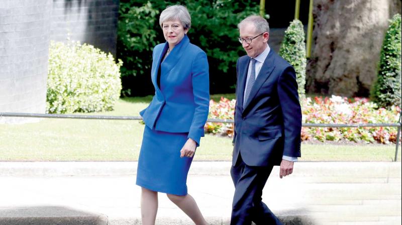 UK PM Theresa May strikes tentative deal with Northern Ireland party