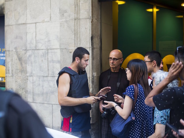 Latest: Barcelona - Massacre in terrorist attack, hostages in restaurant