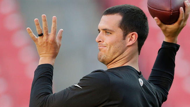 Derek Carr Quickly Returns to Raiders Practice'Very Ahead of Schedule