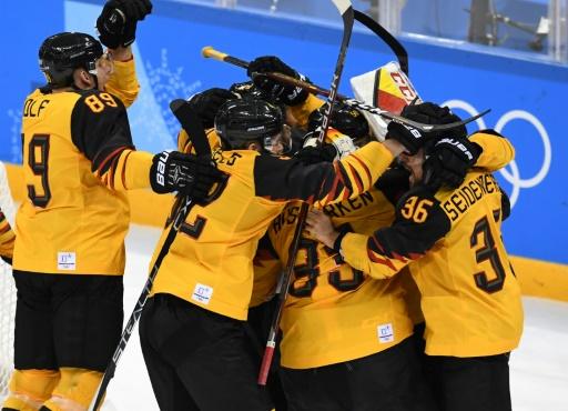 Germans stun Canada to face Russians in hockey final