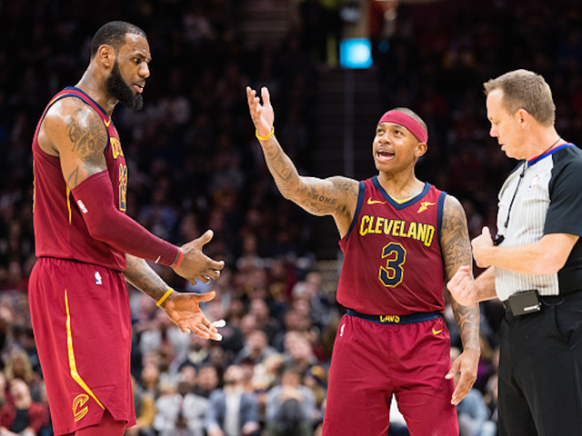 LeBron's last-second shot gives Cavs 140-138 OT win