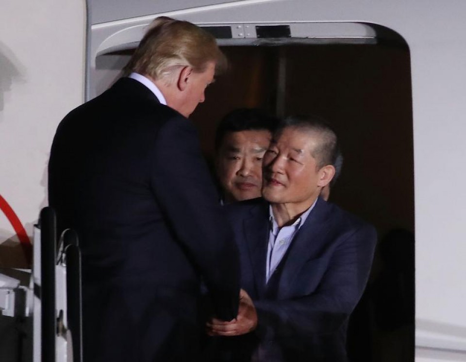 US detainees thank Trump and God for release from North Korea