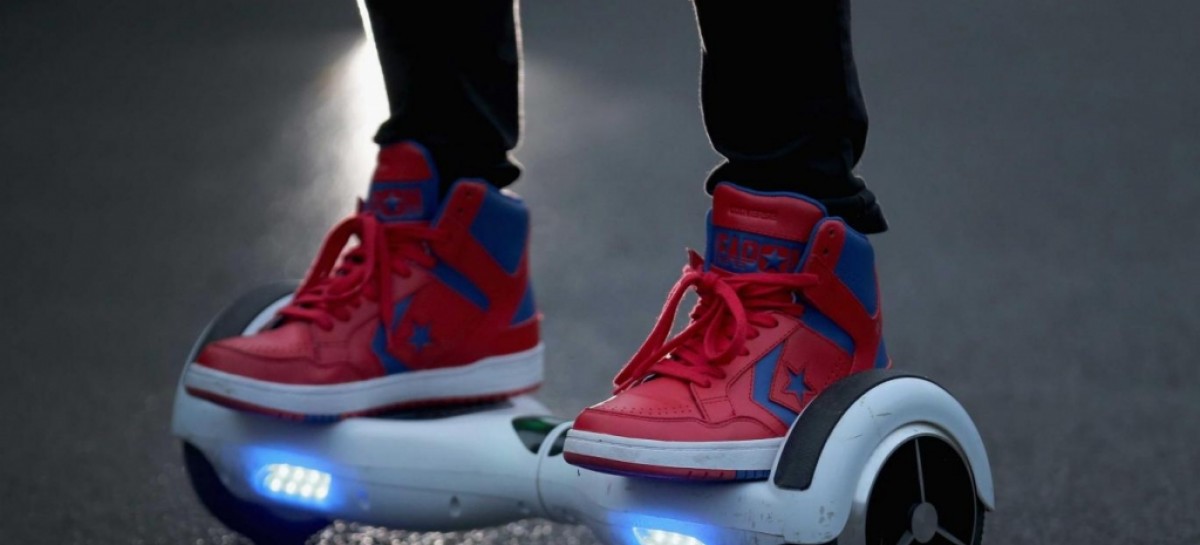 Amazon stops selling hoverboards over safety fears