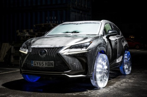 Lexus NX runs on ice