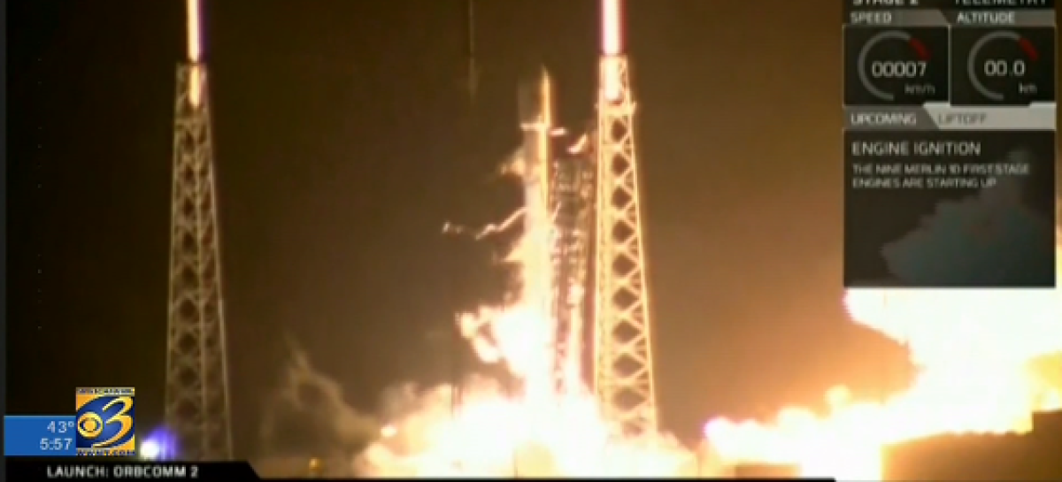 SpaceX completes first ever vertical landing